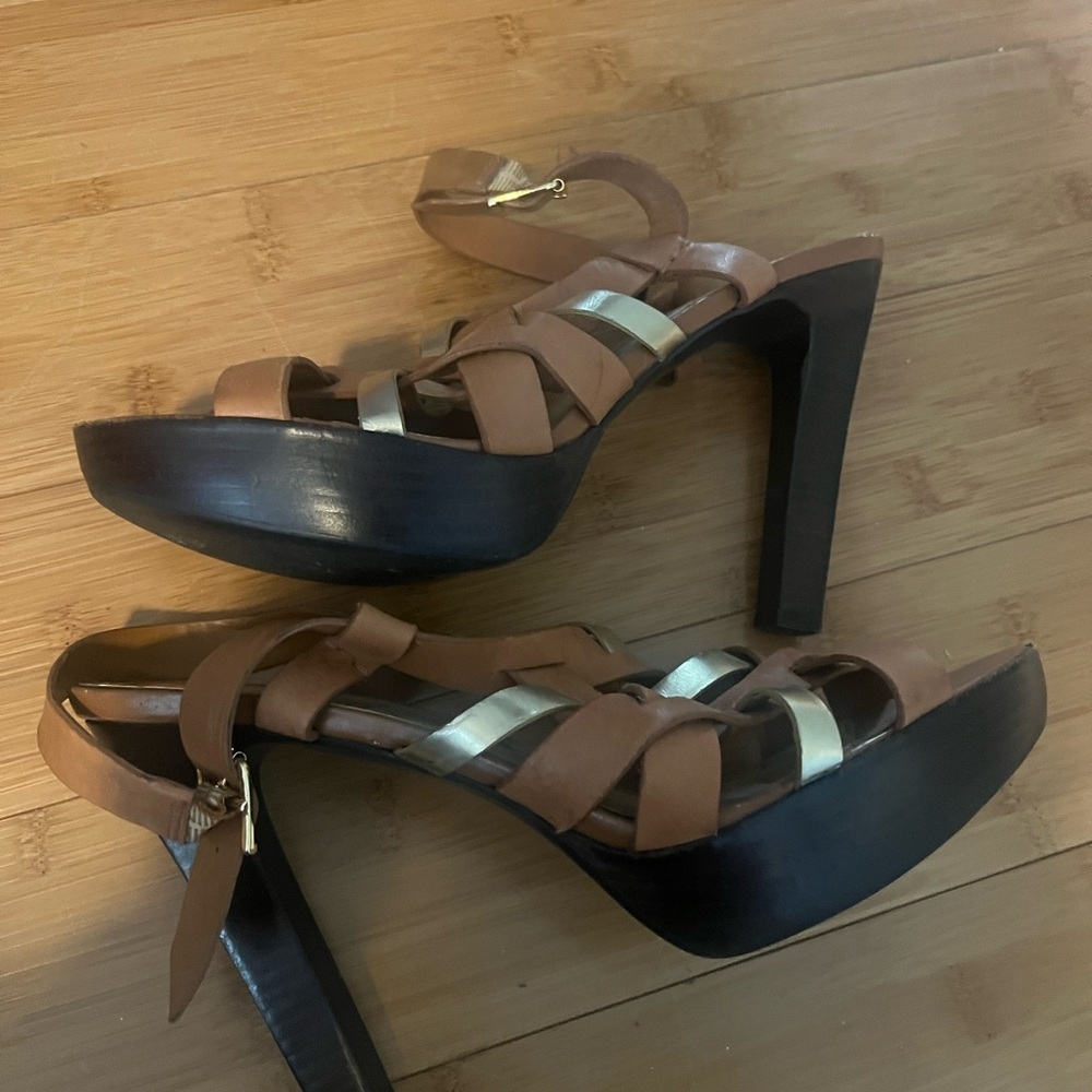 BCBGirls 9.5 platform strappy gold/tan heel - Picture 4 of 5